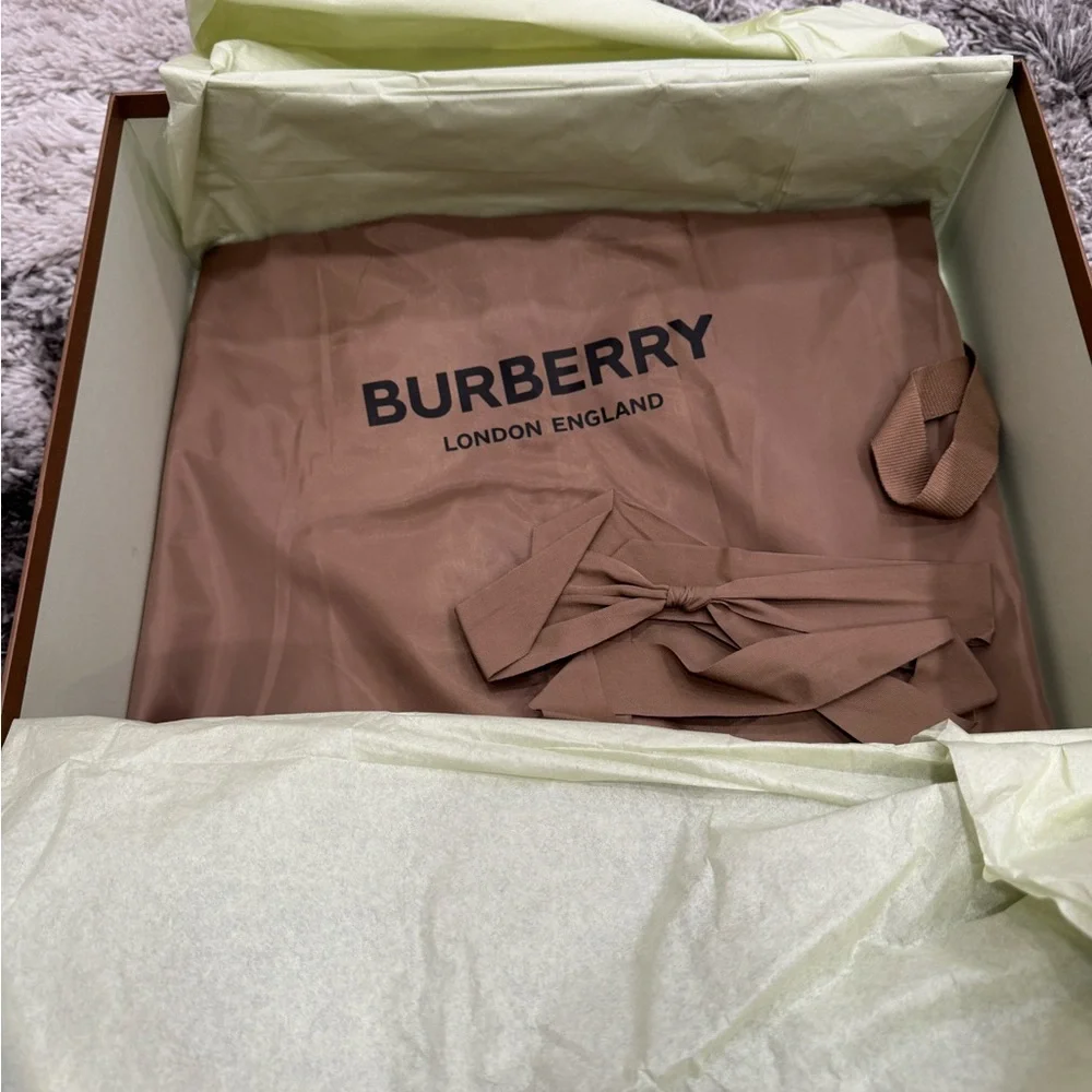 Burberry Baughton Quilted Belt Jacket Coat Flint - Picture 6 of 8